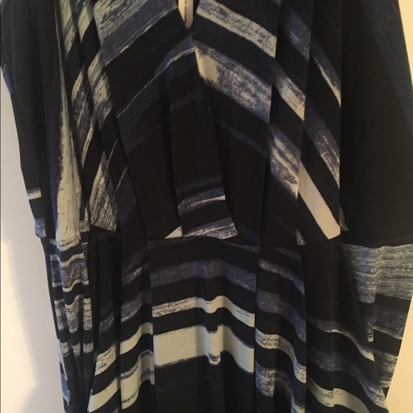 Dress with pockets!! - Picture 2 of 3